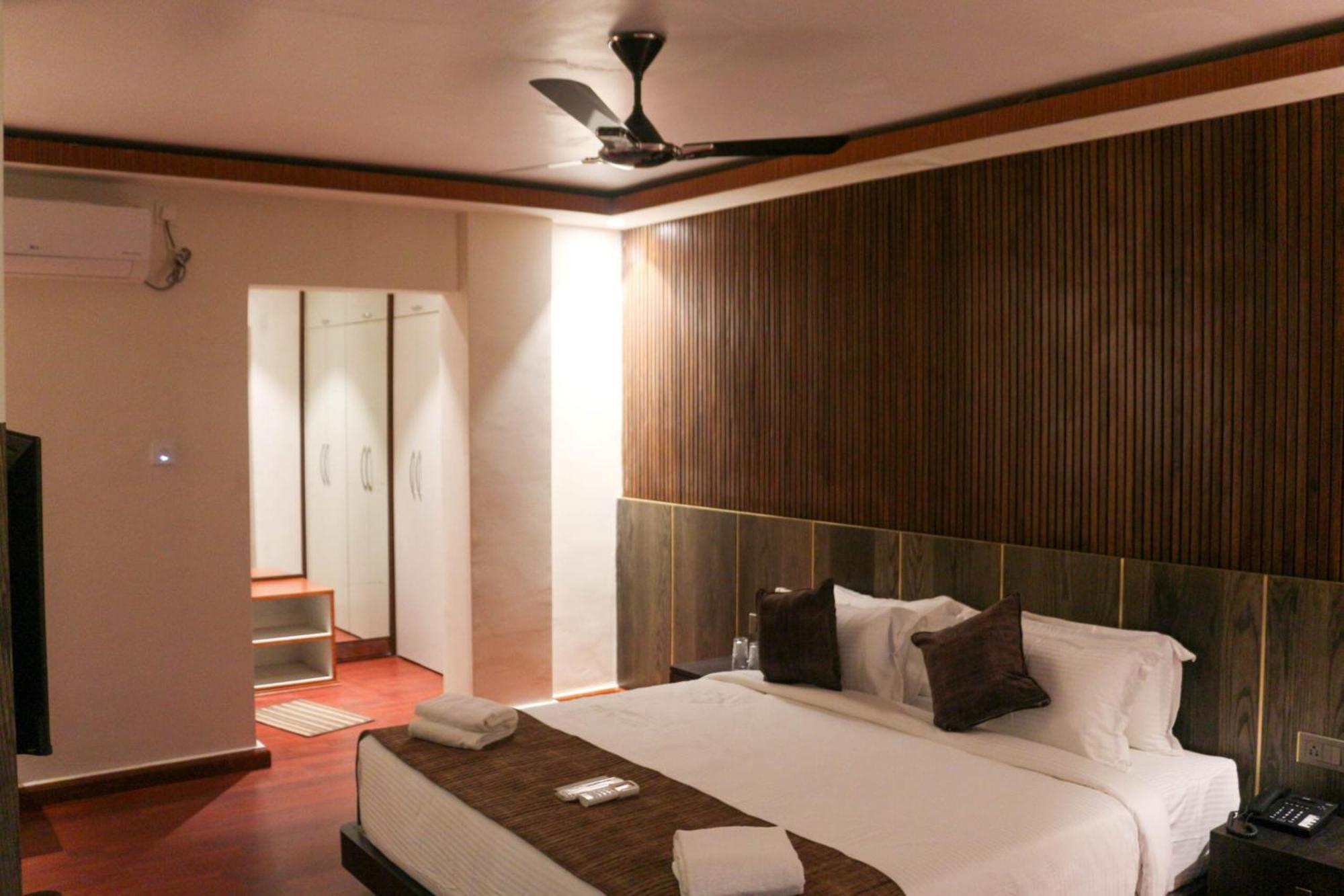 Hotel Obsidian Blue Itanagar Экстерьер фото
